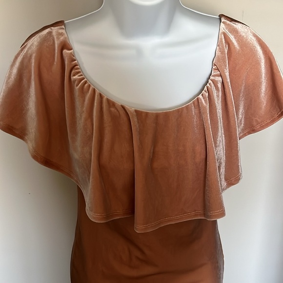 Forever 21 Peach Ruffle Dress with Off the Shoulder Design - Picture 5 of 7